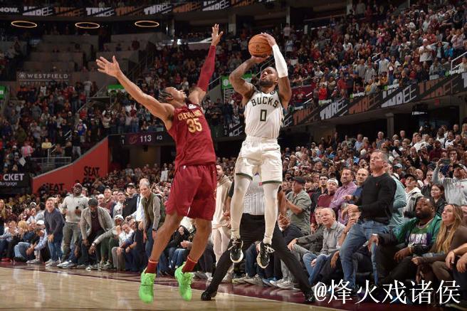 加兰39分骑士8连胜送雄鹿6连败 绿军大胜老鹰