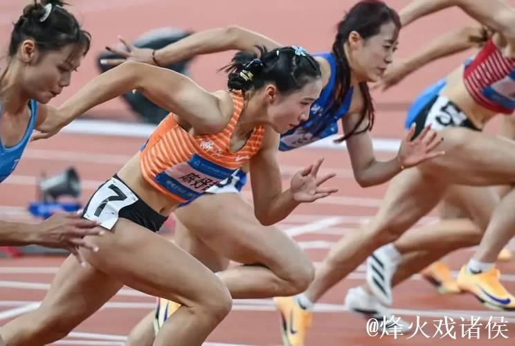 全运会百米大战迎新王 “小孩姐”破亚洲青年纪录 全运会百米大战迎新王 “小孩姐”破亚洲青年纪录